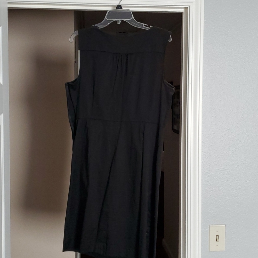 Dress - Picture 2 of 4